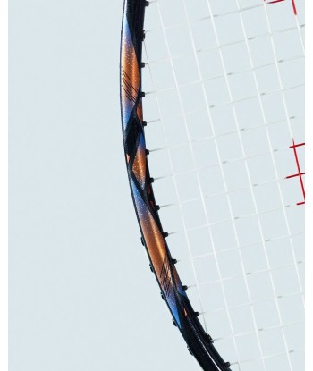 Yonex Astrox 77 Play (High Orange) Pre-Strung rembourrage situé sous