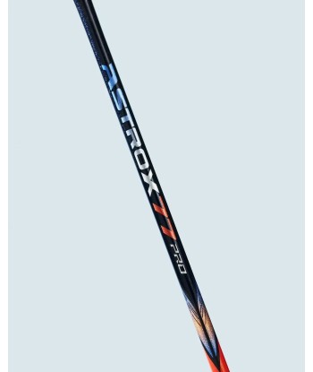 Yonex Astrox 77 Play (High Orange) Pre-Strung rembourrage situé sous